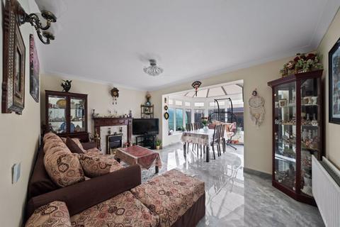 3 Kenny Drive, Carshalton, SM5 4PH