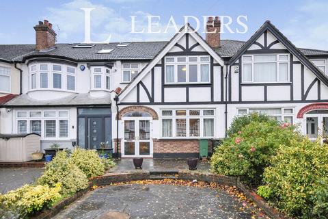3 bedroom terraced house to rent, Langley Way, BR4