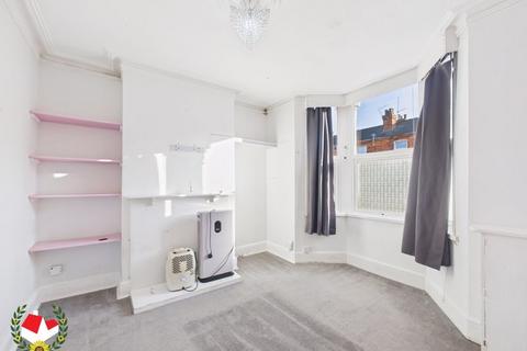 45 Linden Road, Gloucester, GL1 5HB