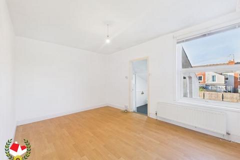 45 Linden Road, Gloucester, GL1 5HB