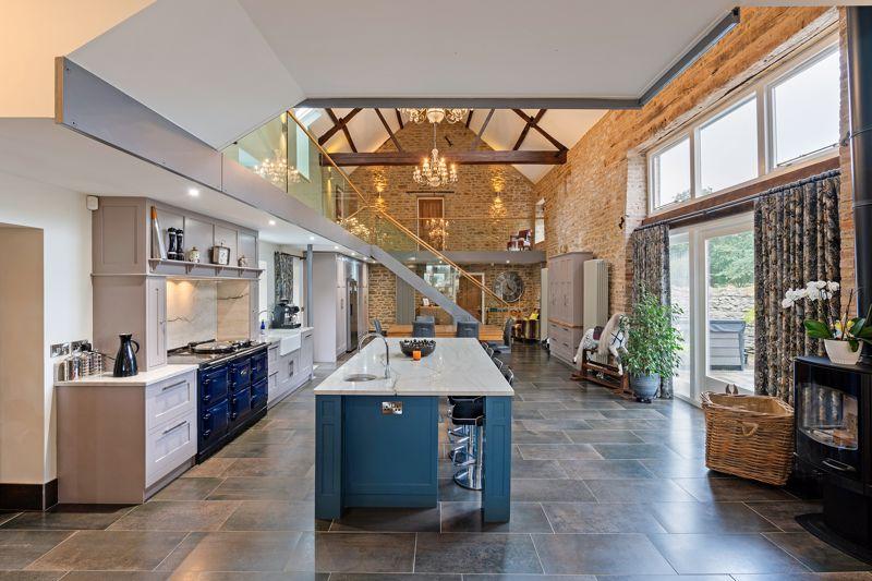 Main Kitchen/Family