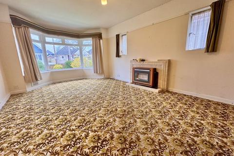 2 bedroom detached bungalow for sale, Cranleigh Gardens, Southbourne