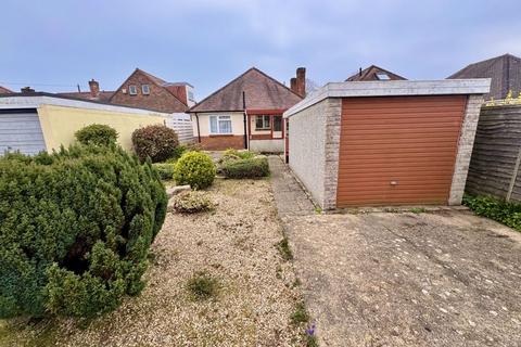 2 bedroom detached bungalow for sale, Cranleigh Gardens, Southbourne