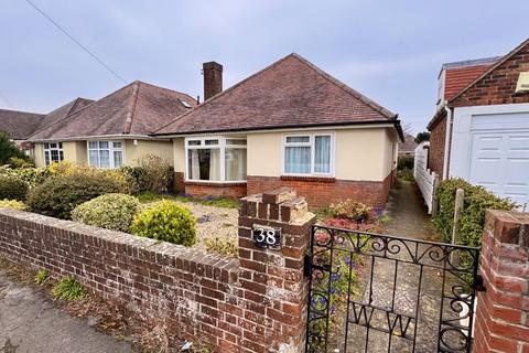 2 bedroom detached bungalow for sale, Cranleigh Gardens, Southbourne