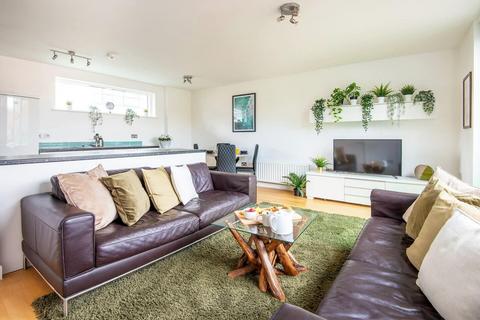2 bedroom apartment for sale, Kings Arms Court, London, E1
