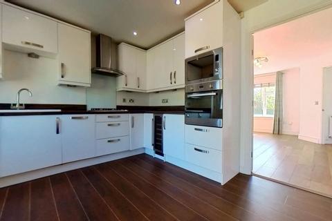 3 bedroom semi-detached house to rent, Chirmorie Crescent, Glasgow, G53