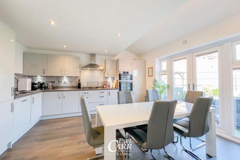 26 Taylor Way, Lichfield, WS13 6US