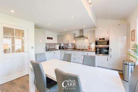 26 Taylor Way, Lichfield, WS13 6US