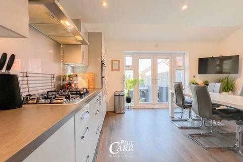 26 Taylor Way, Lichfield, WS13 6US