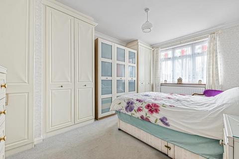 111 Oregon Square, Orpington, BR6 8BE