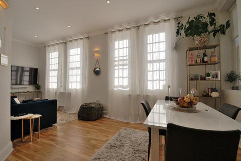 3 bedroom flat for sale, Clerkenwell House, Hilda Road, Southall, UB2 4FP
