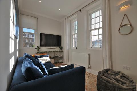 3 bedroom flat for sale, Clerkenwell House, Hilda Road, Southall, UB2 4FP