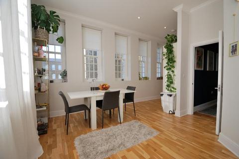 3 bedroom flat for sale, Clerkenwell House, Hilda Road, Southall, UB2 4FP