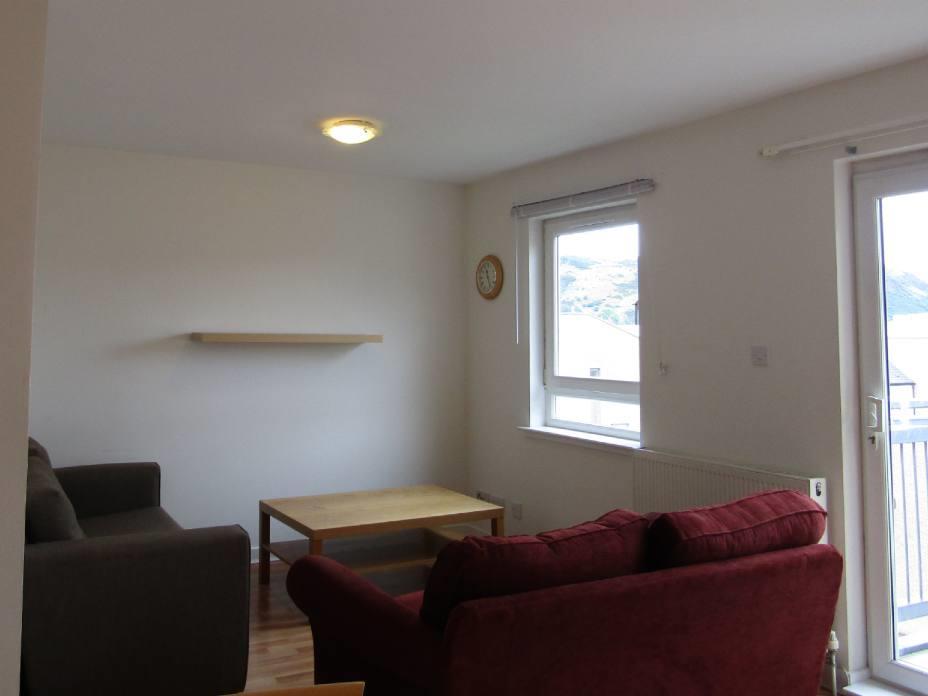 Apartment in Edinburgh, Leith Central - View 2