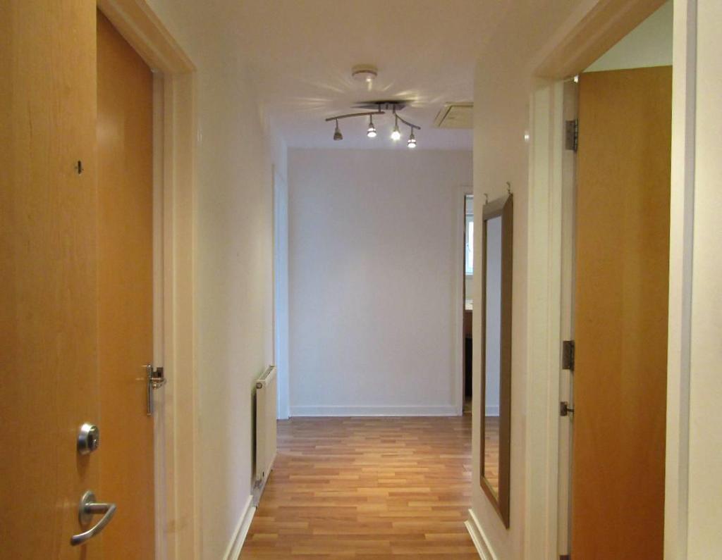 Apartment in Edinburgh, Leith Central - View 4