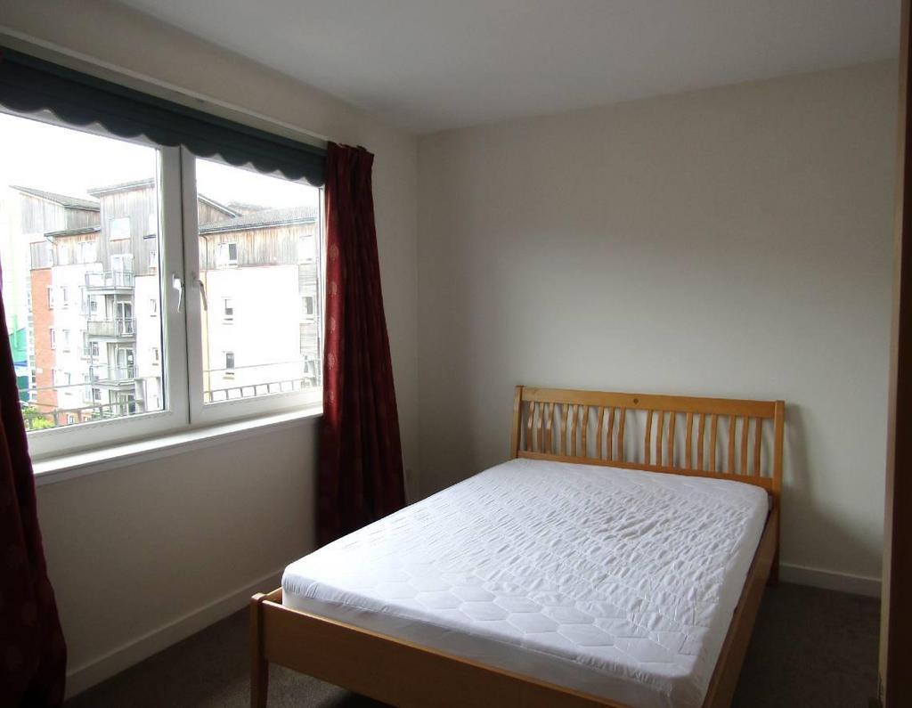Apartment in Edinburgh, Leith Central - More