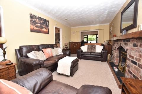 4 bedroom semi-detached house for sale, Templegate Avenue, Leeds, West Yorkshire