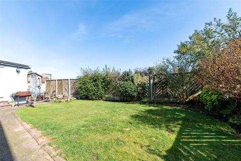 24 Albert Road, Oulton, Leeds, LS26 8TE