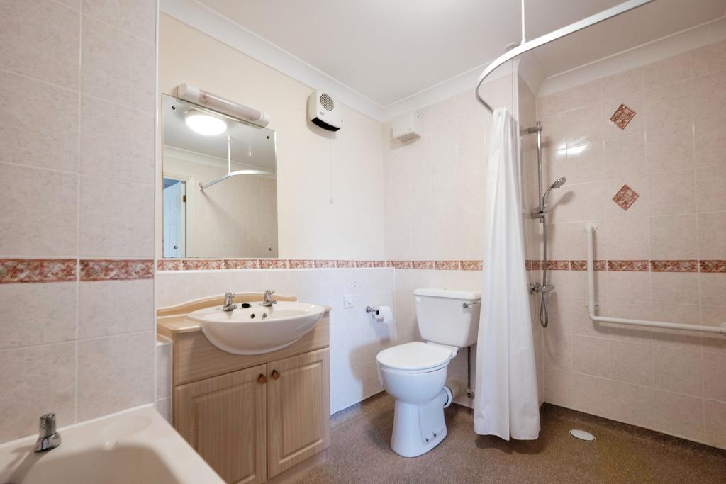 Bathroom/wetroom