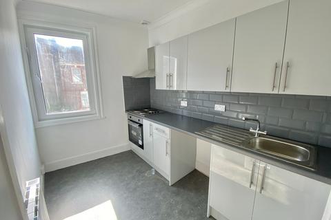 1 bedroom flat to rent, Princes Road, Torquay