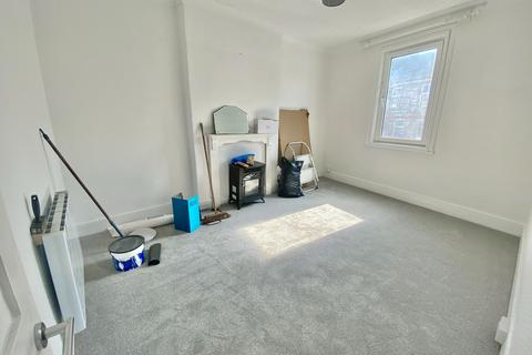 1 bedroom flat to rent, Princes Road, Torquay