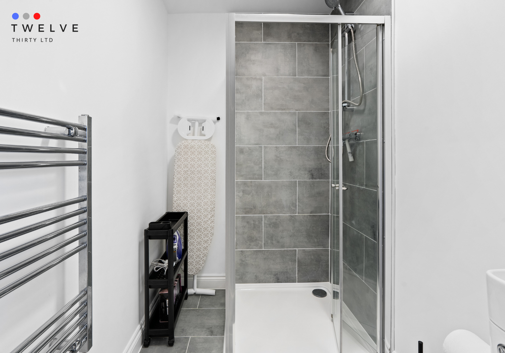 En-suite bathroom