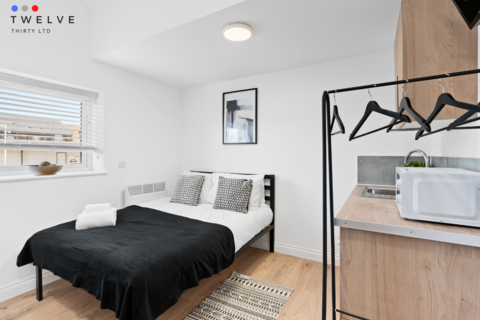 undefined, Modern Studio Apartment - A4 - 2 min from Norwood Junction