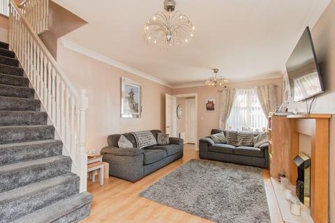 3 bedroom detached house for sale, Champion Avenue, West Yorkshire WF10