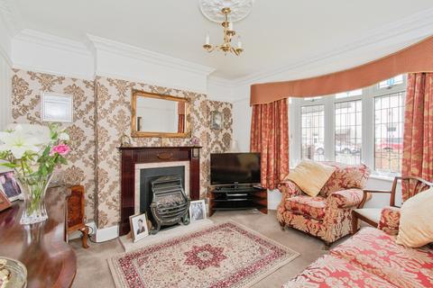 3 bedroom detached house for sale, Aketon Road, West Yorkshire WF10
