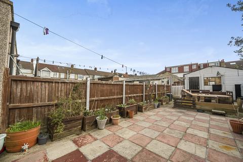 3 bedroom terraced house for sale, Sunnymead Avenue, Mitcham CR4