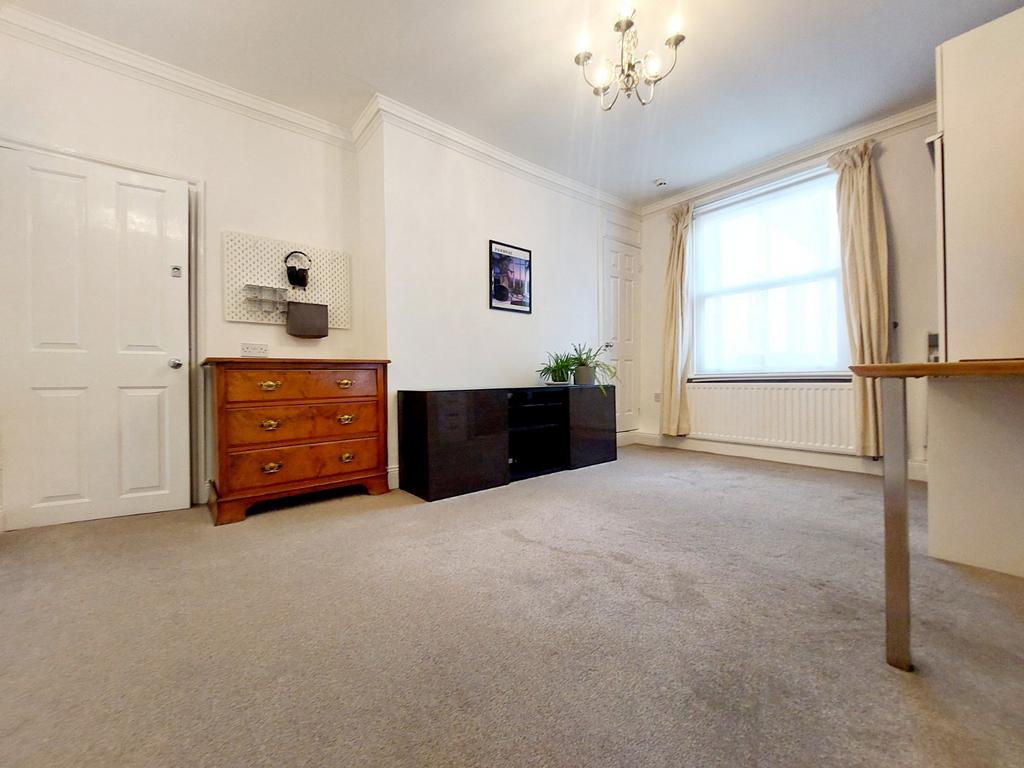 Bedroom/Office