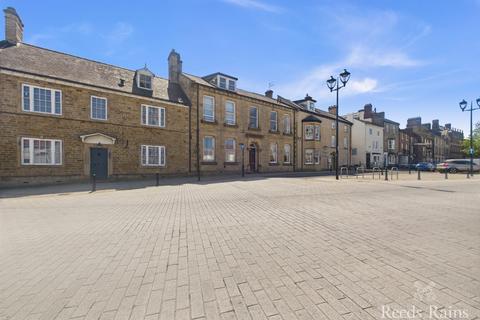 3 bedroom apartment to rent, Market Place, Durham DL14