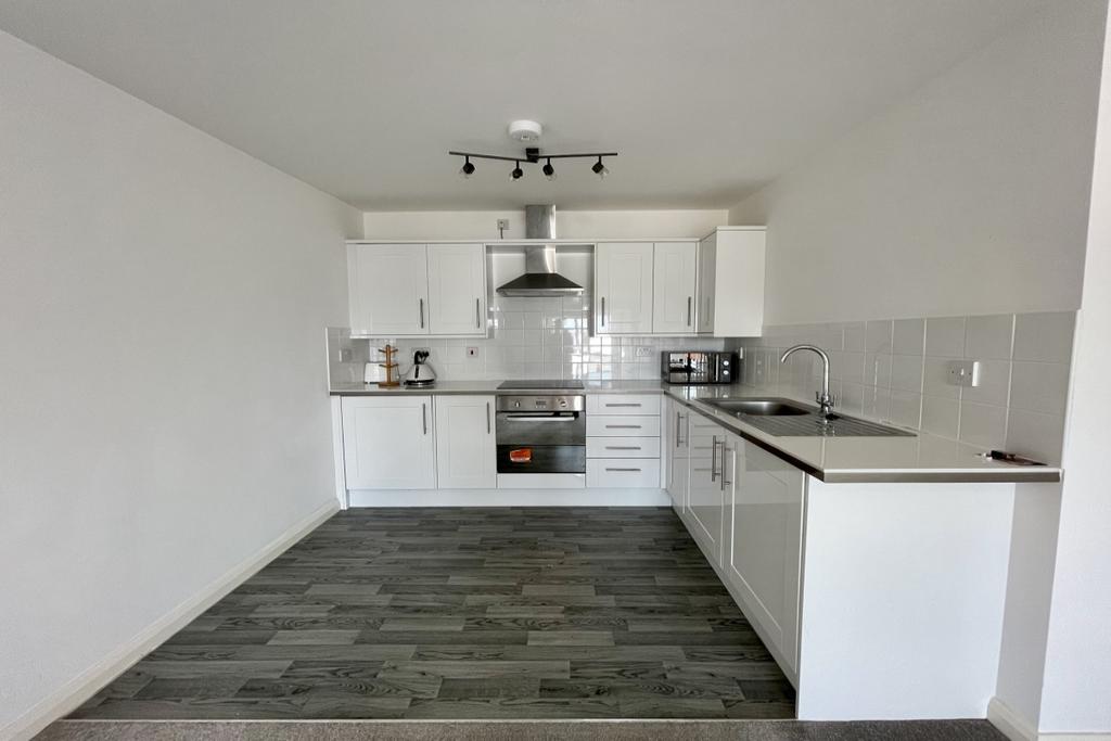 Kitchen / Living Roo