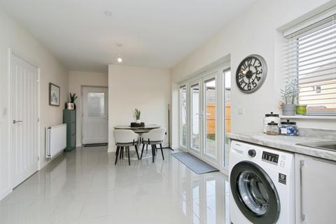 32 Cae Eithin, Abergele, LL22 8FN