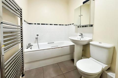 2 bedroom flat for sale, Tarragon Road, Kent ME16