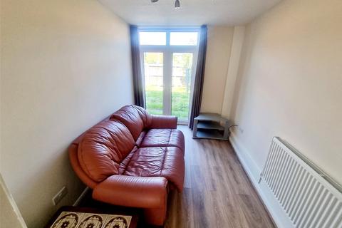 4 bedroom terraced house for sale, Warwick Court, Leicestershire LE11