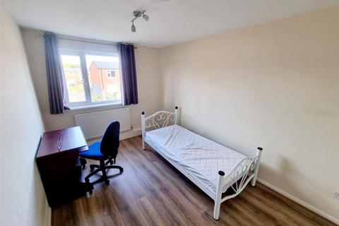 4 bedroom terraced house for sale, Warwick Court, Leicestershire LE11