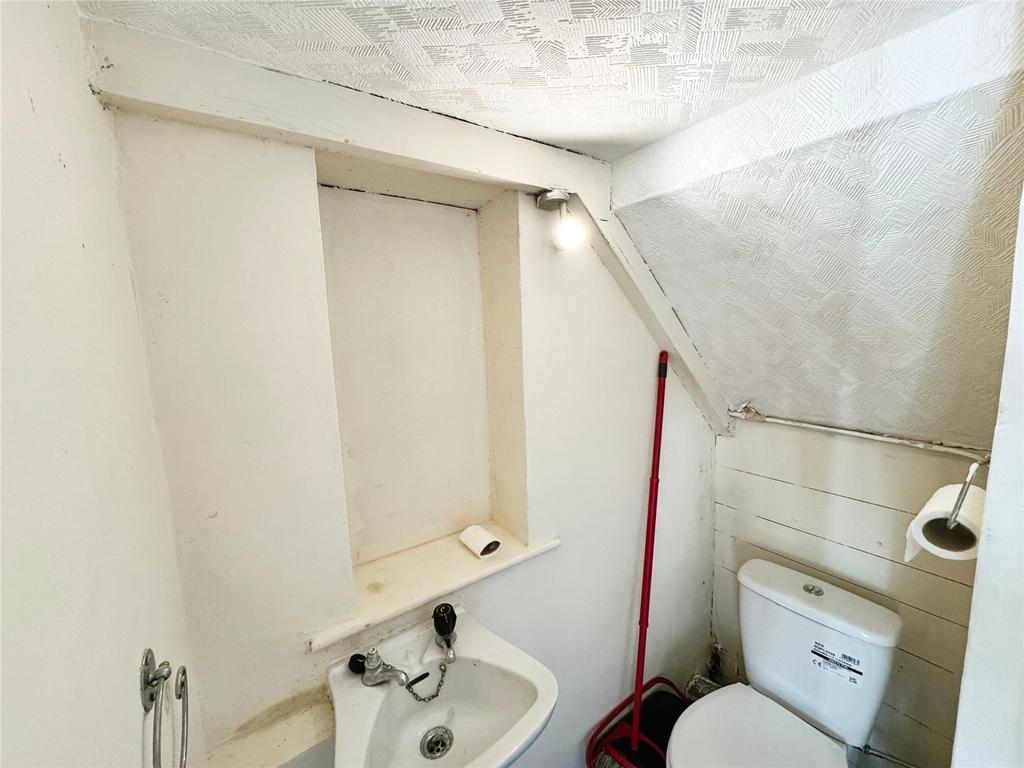 Cloakroom W/C