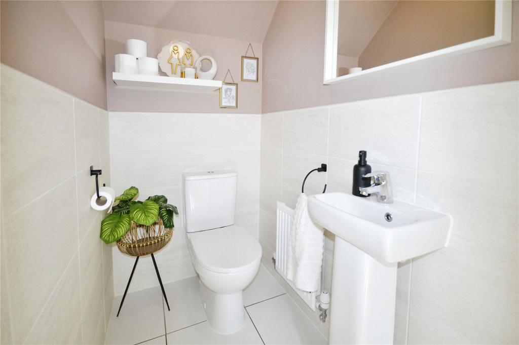 Cloakroom/Wc