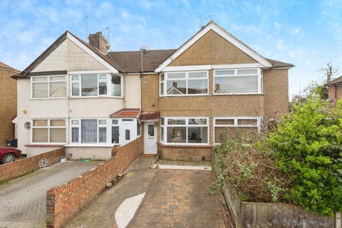 29 Fernside Avenue, Feltham, TW13 7BJ