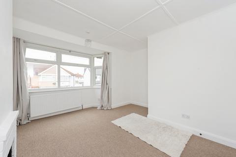29 Fernside Avenue, Feltham, TW13 7BJ