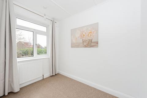 29 Fernside Avenue, Feltham, TW13 7BJ