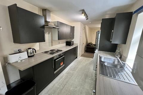 6 bedroom house to rent, Birmingham B29