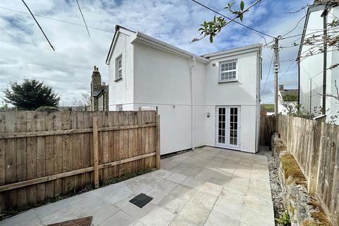 2 bedroom detached house for sale, Tregony Hill