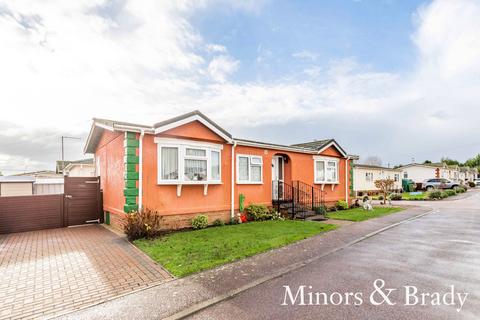 2 bedroom lodge for sale, Butt Lane, Burgh Castle