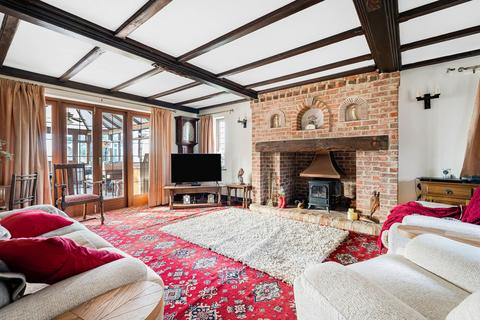 undefined, Holywell.