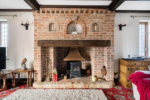 undefined, Holywell.