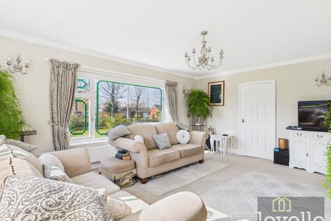 4 bedroom detached bungalow for sale, saltfleet road , Theddlethorpe LN12