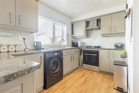 81 Thornhill, North Weald, Epping, CM16 6DW