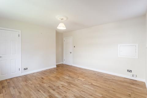 10b Silverknowes Neuk, Edinburgh, EH4 5QA